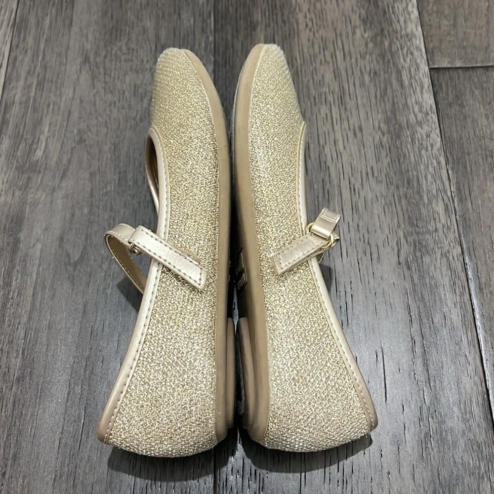 Gold glitter like shimmery Mary Jane like flat dress shoes